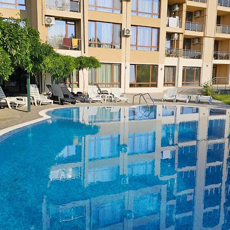 Aparthotel Vesta Riviera - Free Parking à Sables d'or Extérieur photo
