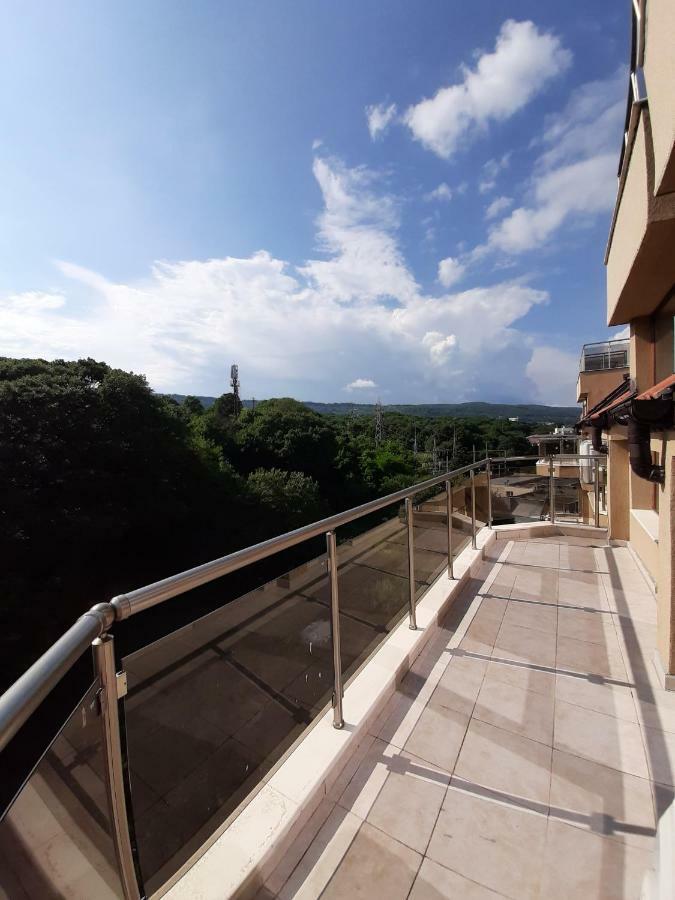 Aparthotel Vesta Riviera - Free Parking à Sables d'or Extérieur photo